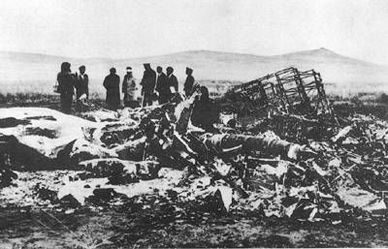 1971年9月13日，林彪连同妻儿机毁人亡，身败名裂。(网络图片） 
