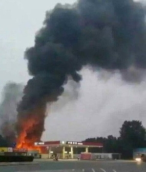 25日晚，河南鲁山养老院发生火灾，事故已致38人死亡，6人受伤。(网络图片）