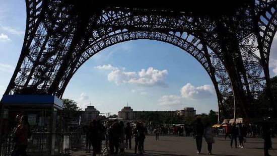 法国巴黎埃菲尔铁塔在当地时间5月22日关闭。