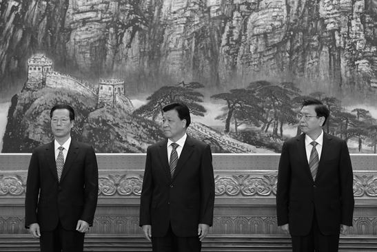 中共江派三常委张高丽（左）、刘云山（中）和张德江。（Getty Images）