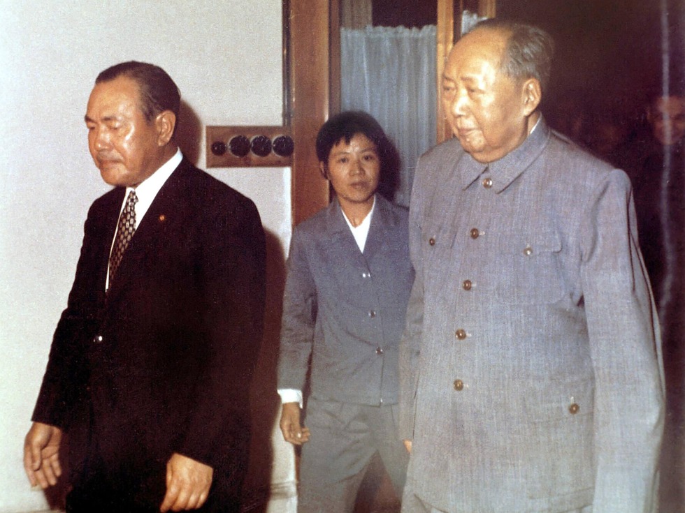 1972年9月，毛泽东在中南海会见日本首相田中角荣
