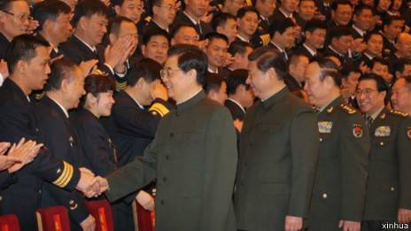 2011年12月，时任中央军委最高领导人胡锦涛率习近平、郭伯雄、徐才厚接见海军党代会代表。