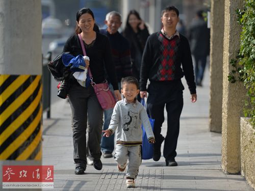 中国家庭不仅希望孩子得到良好的教育，而且希望他们在全球就业市场占据优势。（资料图片）