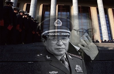 2014年3月江泽民在军中的“贪腐代言人”、前中共军委副主席徐才厚被当局调查。（新纪元合成图）