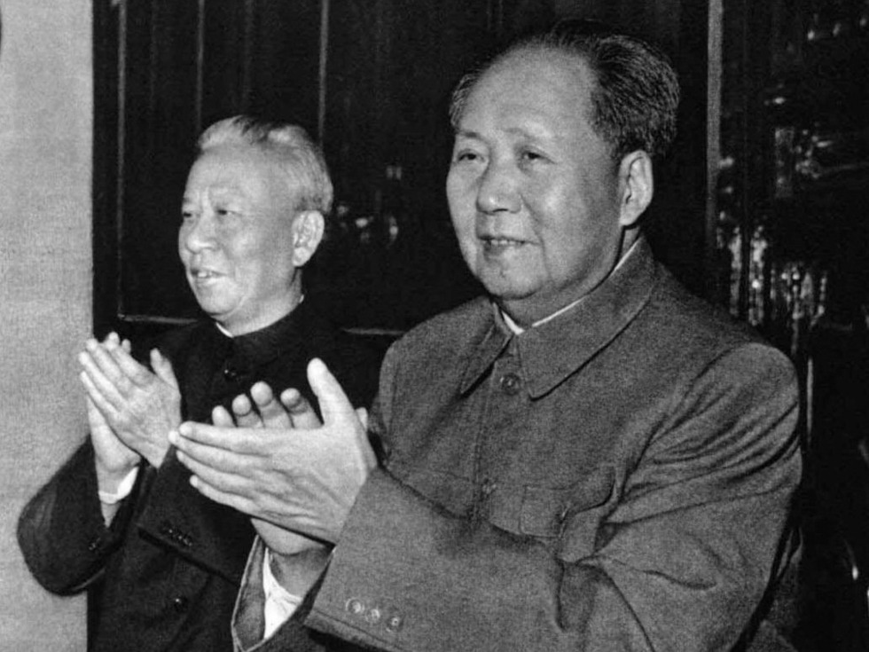20世纪50年代，毛泽东与刘少奇在天安门城楼