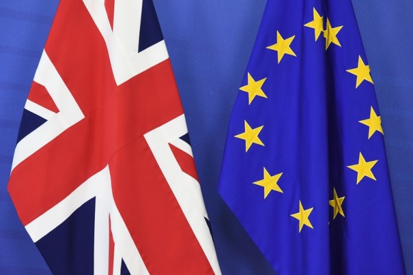 英国可能脱离欧盟，引发市场忧心英国经济和欧盟将受到负面冲击，而原本疲弱的全球经济也将遭波及。(AFP)