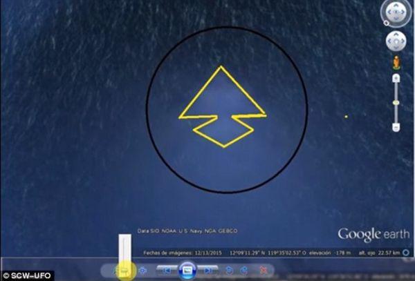 在太平洋深处，坐落着“一座完美金字塔”。(图片来源于英国《每日邮报》网站)
