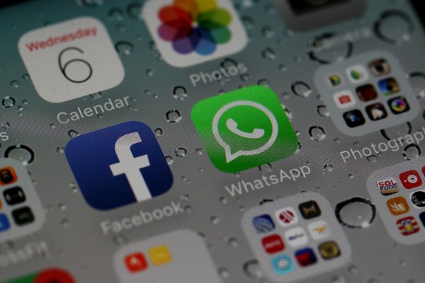 图为facebook和旗下即时通讯软件WhatsApp。