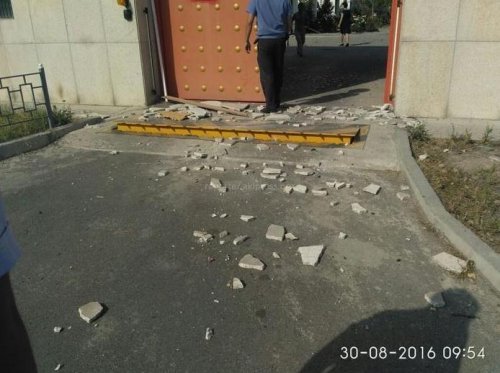 中国驻吉尔吉斯大使馆遭汽车炸弹袭击现场。（网络图片）