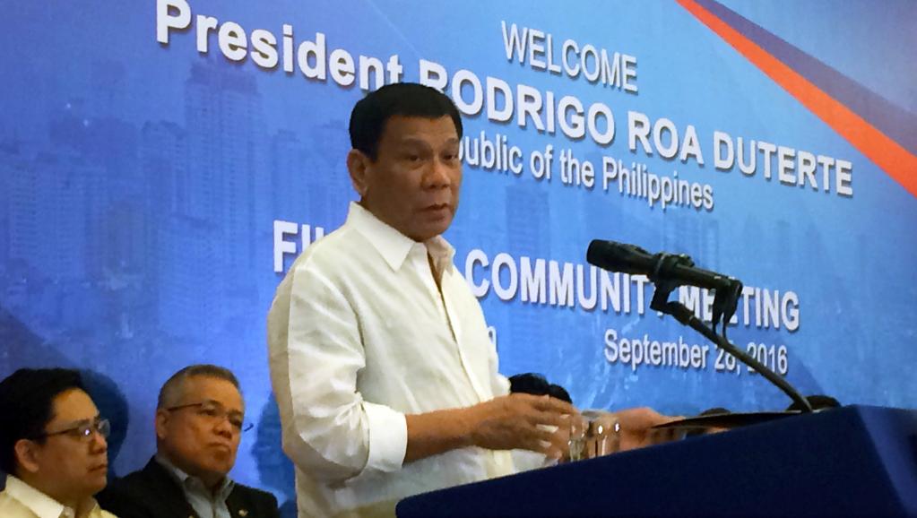 菲律宾总统杜特尔特9月28日在河内对菲律宾侨民发表讲话路透社