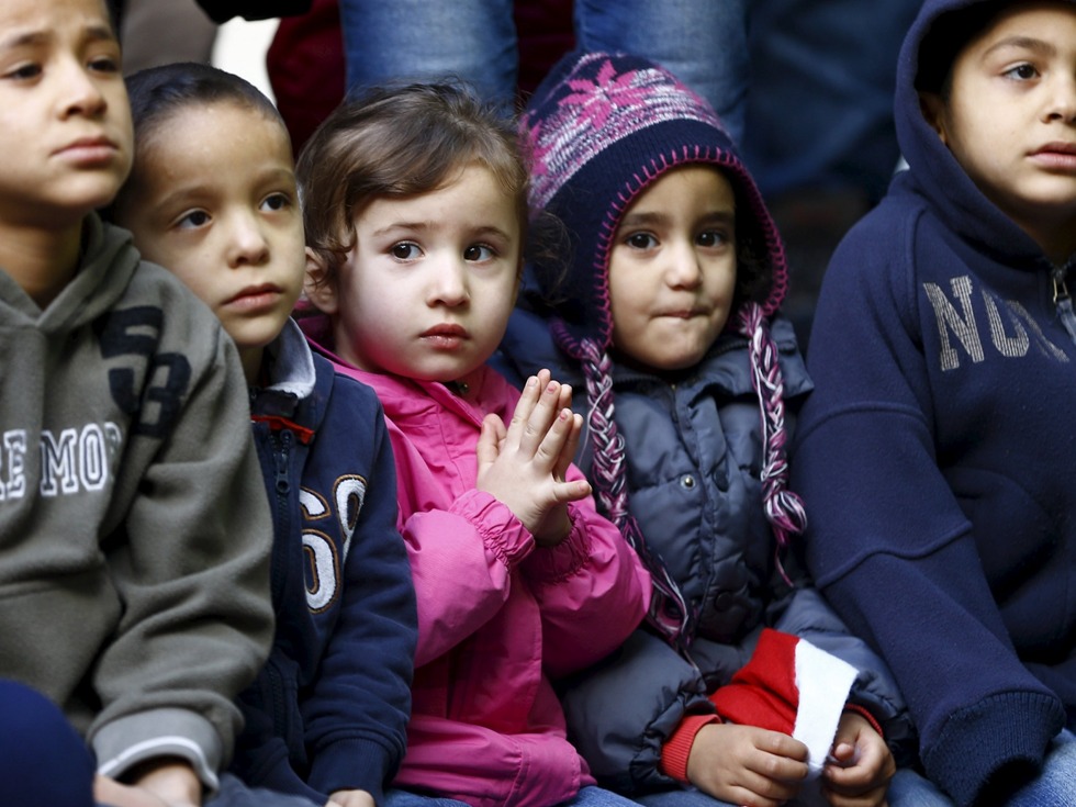 难民问题导致德国总理默克尔支持率暴跌（图源：Reuters/VCG）