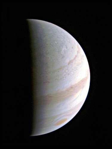 原文配图：木星清晰“特写照”。