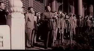 最终的《开国大典》把毛泽东台词中的“民主”与“监督政府”去掉后才出炉（网络图片）