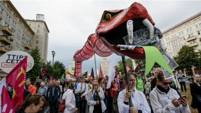 德国反自贸、反全球化抗议示威，对执政者是一大挑战。