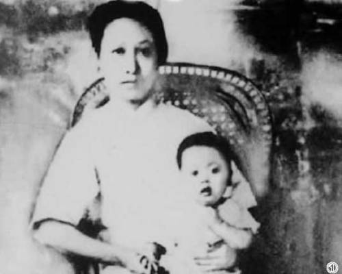 赵一曼与她的儿子赵掖贤。（网络图片）