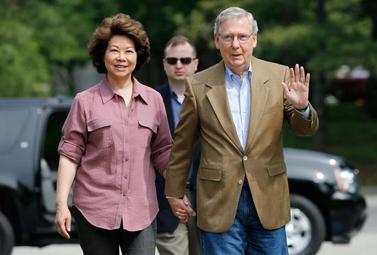 赵小兰和她的丈夫、美国参议院共和党领袖麦康奈尔