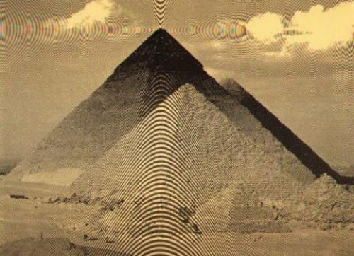 埃及大金字塔拍摄到前所未有的能量流。(网络图片)