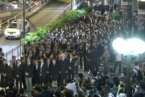 香港法律界3000人静默游行抗议人大释法。（网络图片）