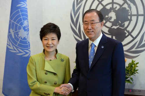 联合国秘书长潘基文与韩国总统朴槿惠。(图/维基百科)